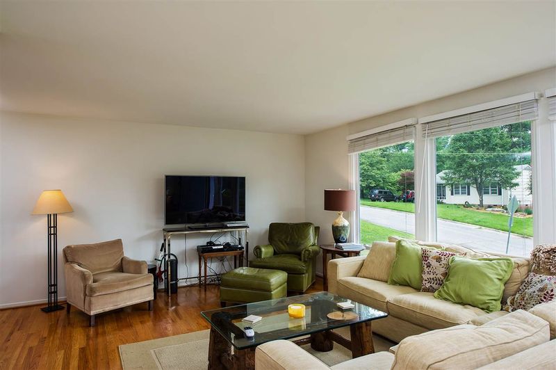 404 Quail Dr, Raleigh, NC 27604