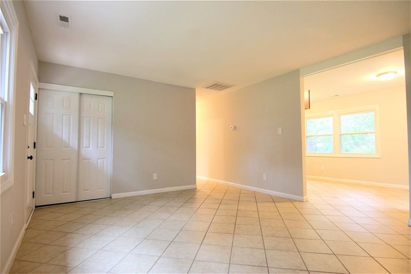 404 Queen Guenevere Trl, Garner, NC 27529
