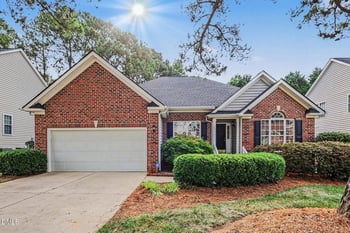 404 Ravenstone Dr, Cary, NC 27518