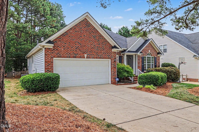 404 Ravenstone Dr, Cary, NC 27518