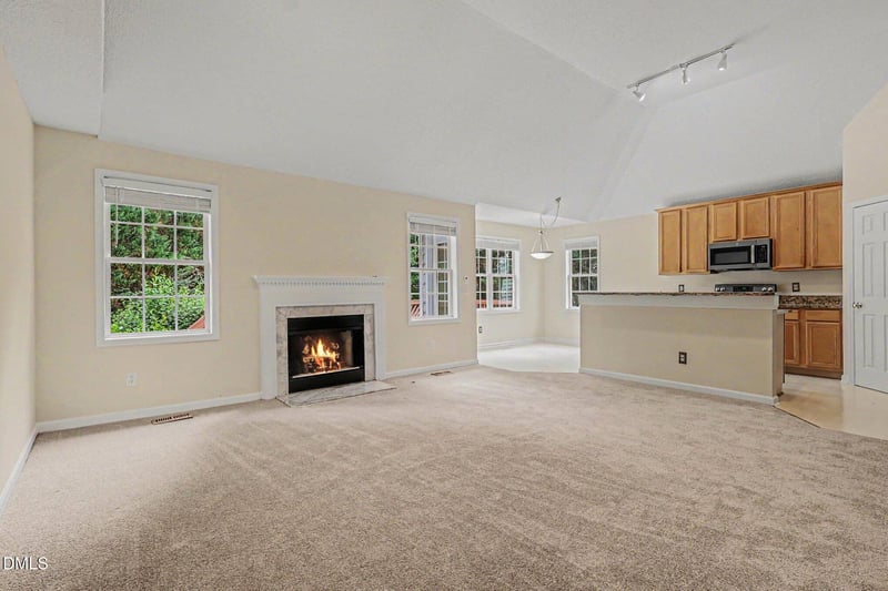404 Ravenstone Dr, Cary, NC 27518