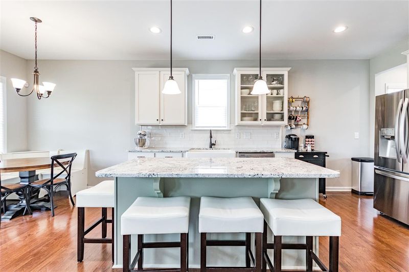 404 Richlands Cliff Dr, Youngsville, NC 27596