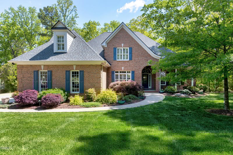 404 Settlecroft Ln, Holly Springs, NC 27540