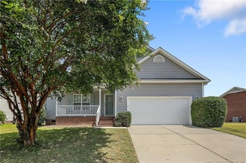 404 Sharpsburg Rd, Fayetteville, NC 28311