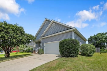 404 Sharpsburg Rd, Fayetteville, NC 28311