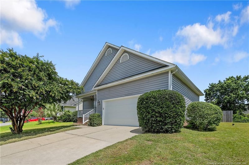 404 Sharpsburg Rd, Fayetteville, NC 28311