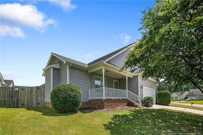 404 Sharpsburg Rd, Fayetteville, NC 28311