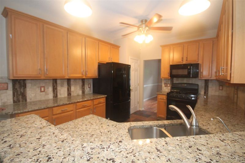 404 Somersview Dr, Chapel Hill, NC 27514