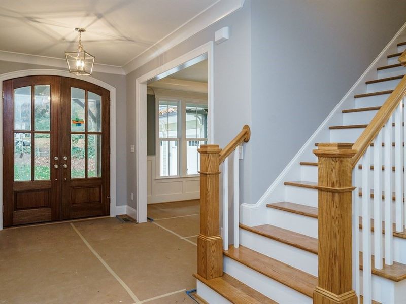 404 Stacy St, Raleigh, NC 27607