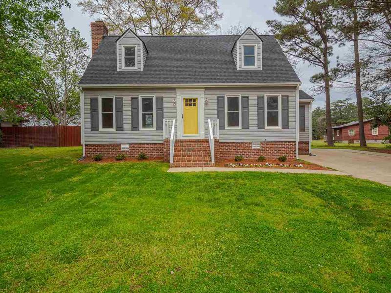 404 W Sycamore St, Zebulon, NC 27597