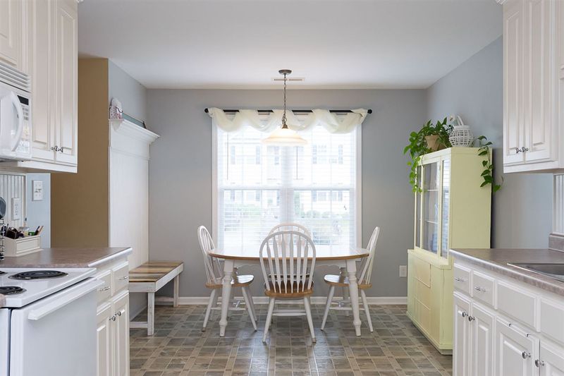 404 Whitehall Ct, Clayton, NC 27520