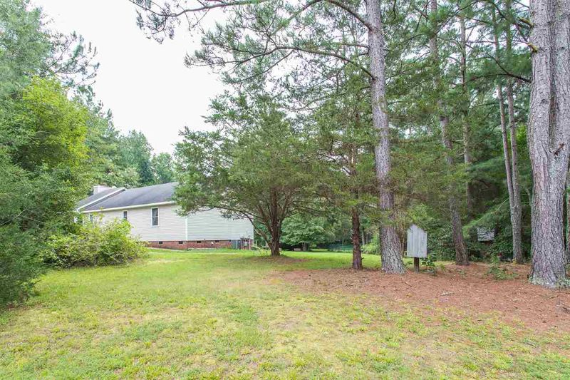 4040 Pearces Rd, Zebulon, NC 27597