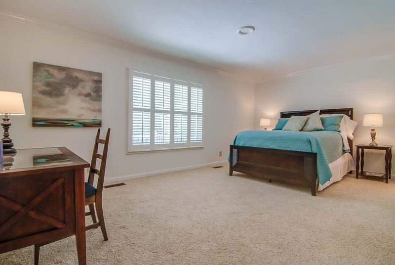 4044 Summer Ln, Hillsborough, NC 27278