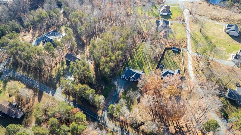 4045 Clapp Mill Rd, Burlington, NC 27215