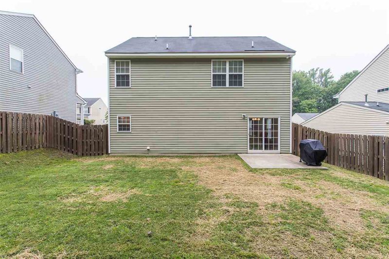 4045 Laurel Glen Dr, Raleigh, NC 27610