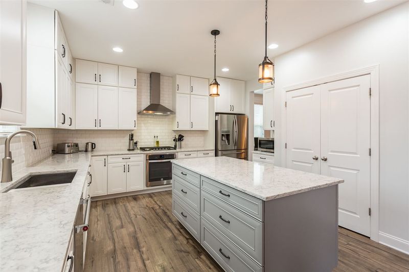 4048 Chaumont Dr, Cary, NC 27518