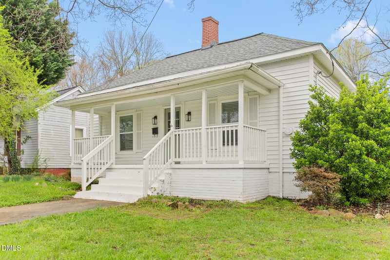 405 4th St, Mebane, NC 27302