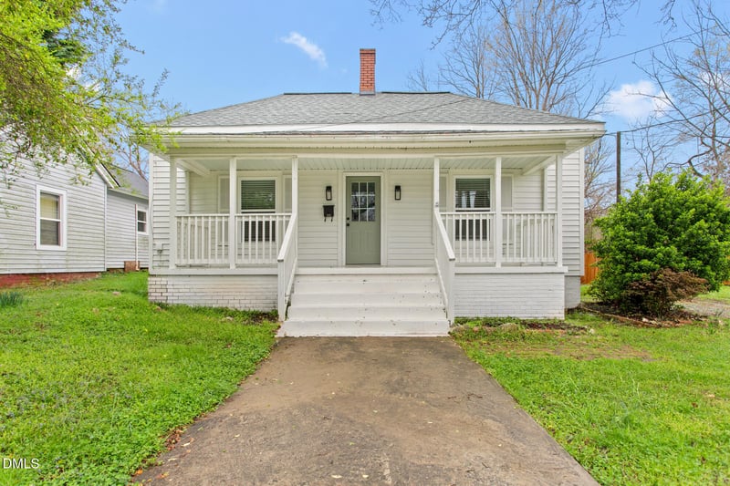 405 4th St, Mebane, NC 27302