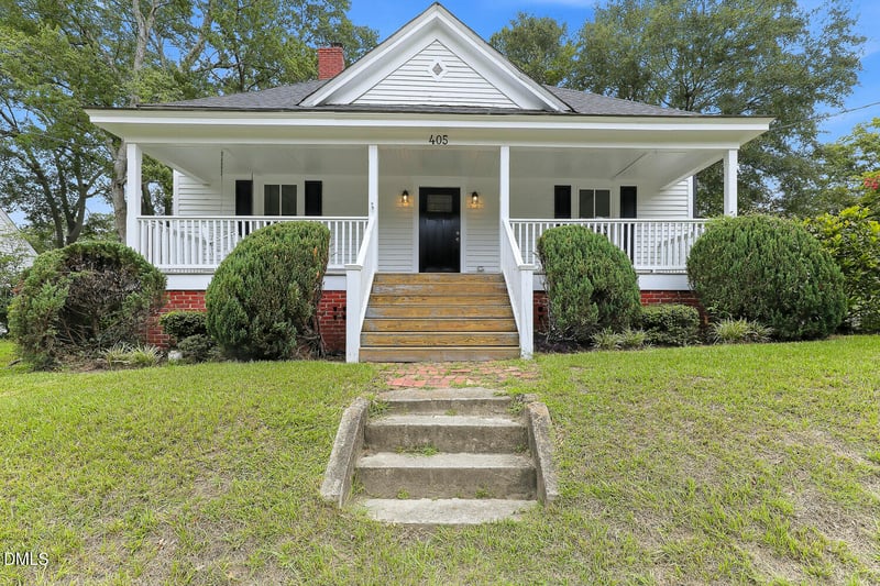 405 Academy St, Fuquay Varina, NC 27526