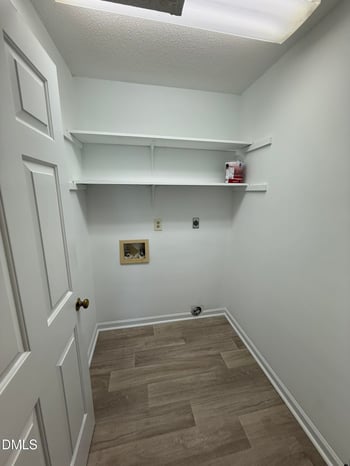 405 Avent Cir, Holly Springs, NC 27540