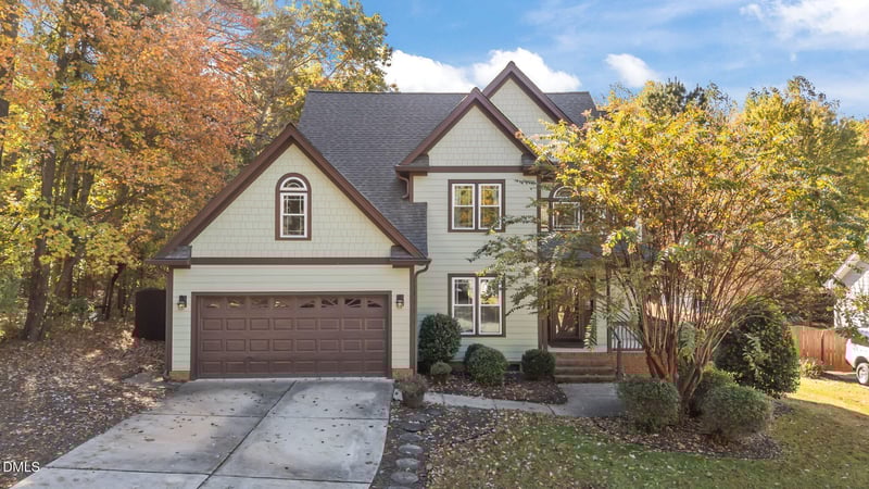 405 Ballentine St, Holly Springs, NC 27540