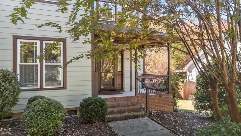 405 Ballentine St, Holly Springs, NC 27540