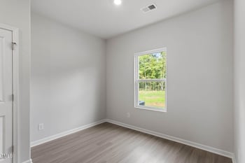 405 Benton Dr, Oxford, NC 27565