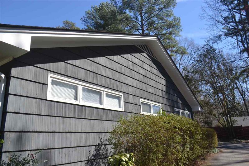 405 Brookside Dr, Chapel Hill, NC 27516