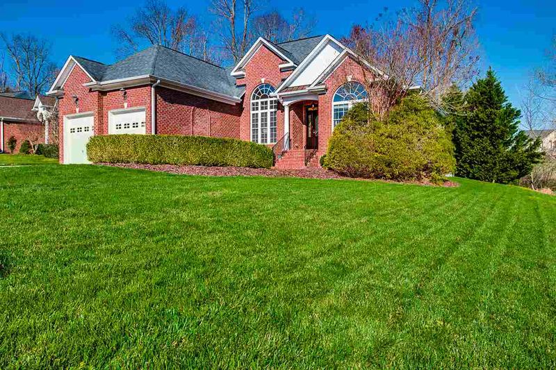 405 Cadbury Ct, Graham, NC 27253