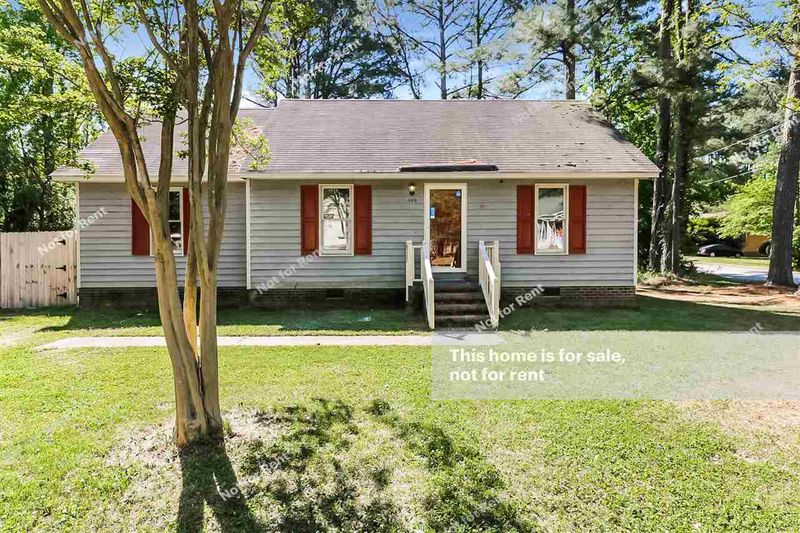 405 Charles St, Clayton, NC 27520