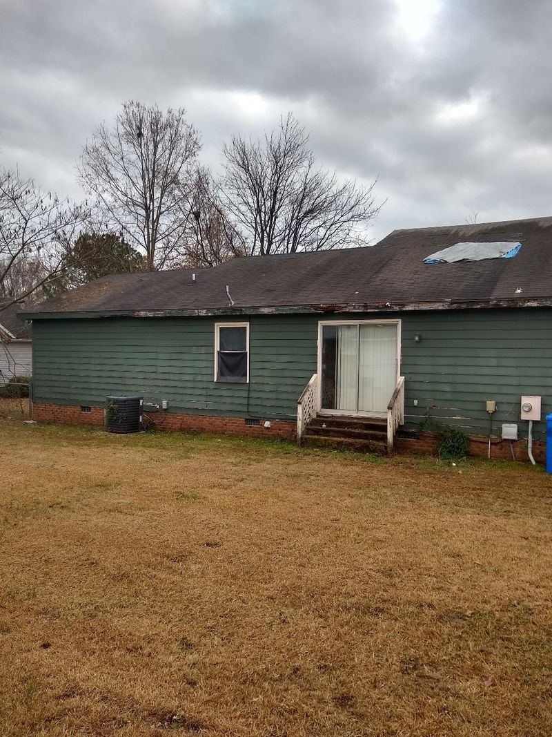 405 Circle Dr, Angier, NC 27501