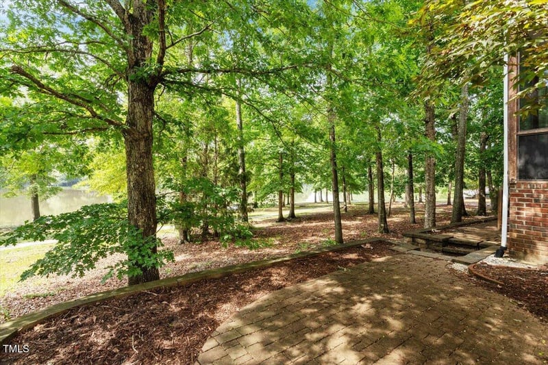 405 Commons Walk Cir, Cary, NC 27519