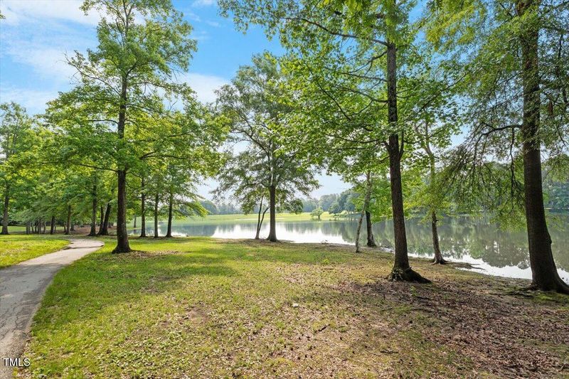 405 Commons Walk Cir, Cary, NC 27519