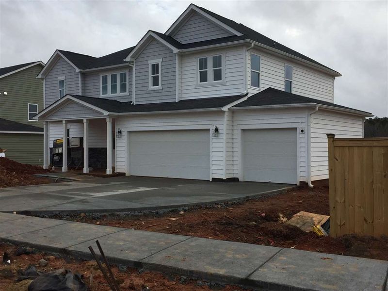405 Eno Dr, Holly Springs, NC 27540