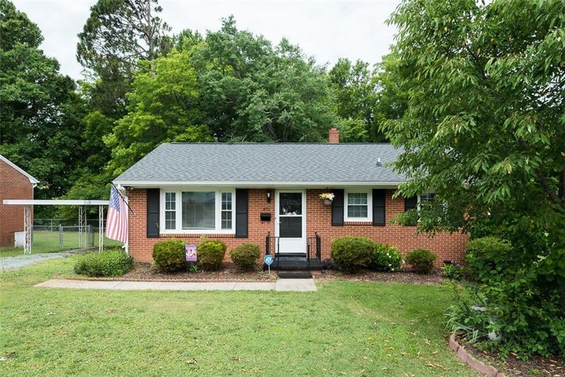 405 N Fifth St, Mebane, NC 27302