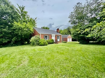 405 Foster Ln, Burlington, NC 27215