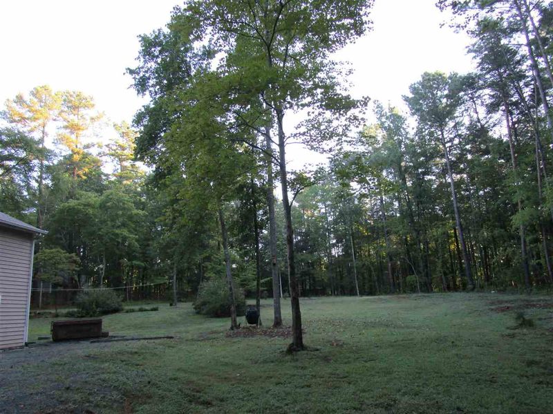 405 Gibbon Dr, Chapel Hill, NC 27516