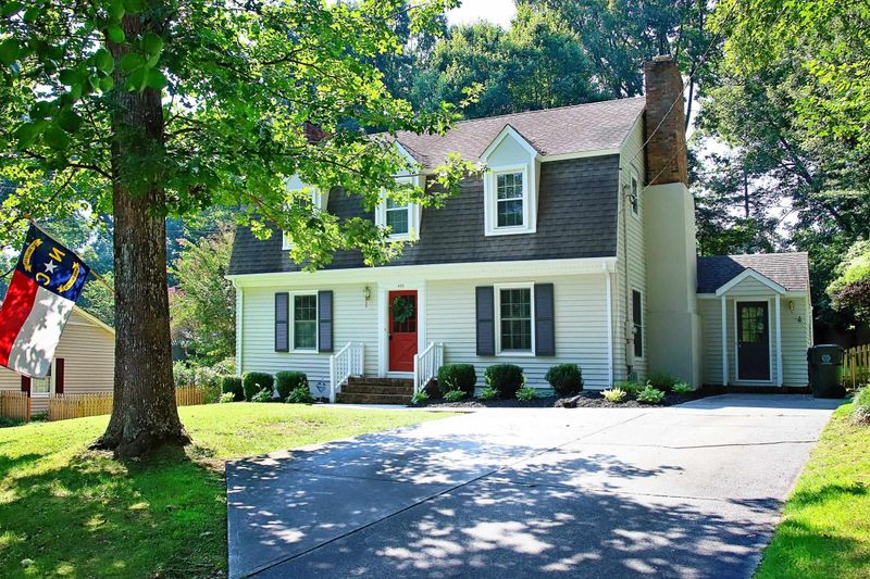 405 Glen Dr, Raleigh, NC 27609