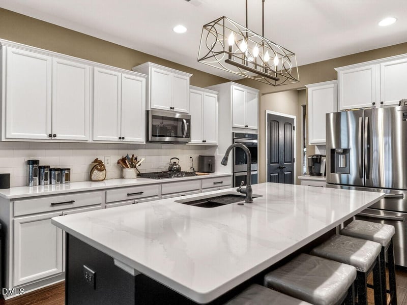405 Hickory Run Ln, Youngsville, NC 27596