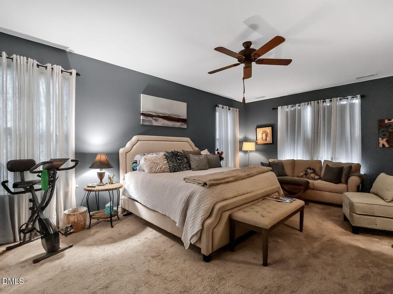 405 Hickory Run Ln, Youngsville, NC 27596