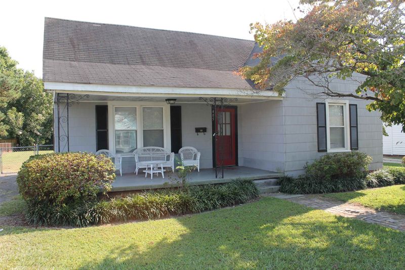 405 W I St, Erwin, NC 28339