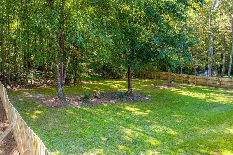 405 Loblolly Ln, Clayton, NC 27520