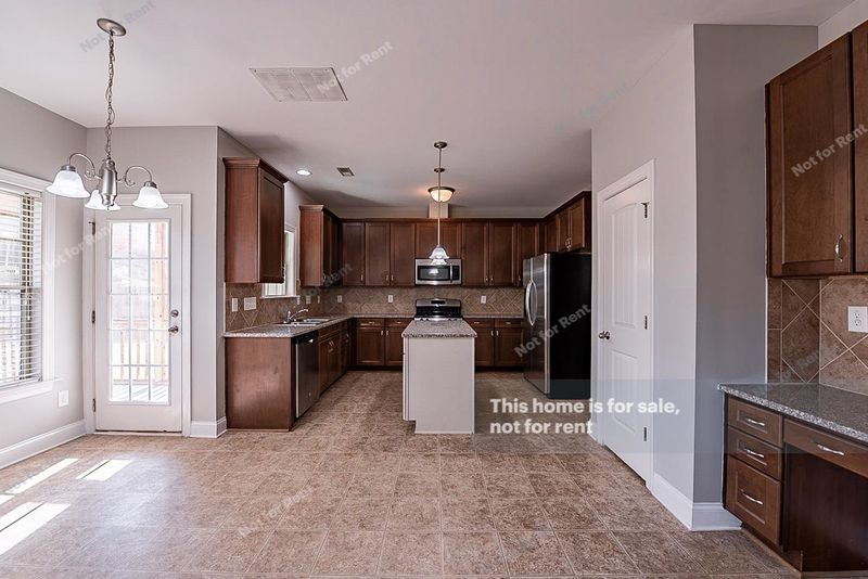 405 Lynshire Ave, Clayton, NC 27527