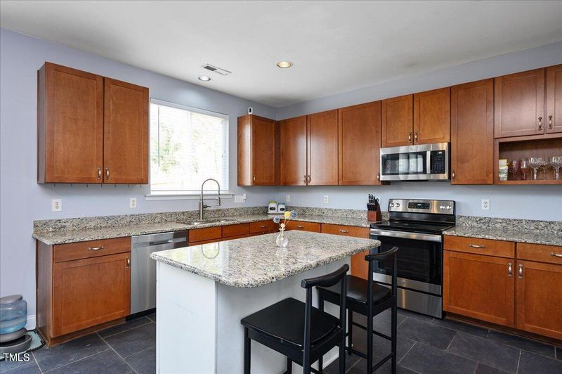 405 Magna Dr, Durham, NC 27703