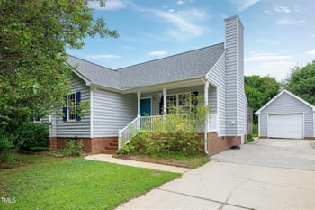 405 Maple Ave, Holly Springs, NC 27540
