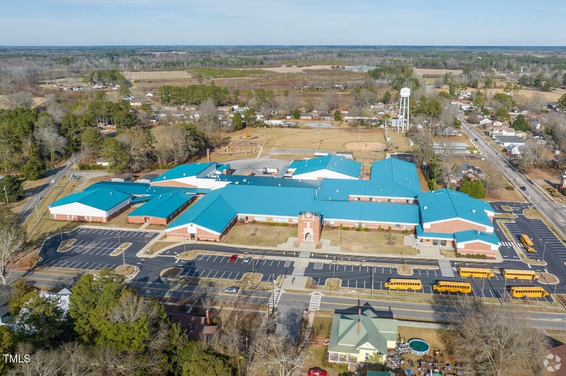 405 Massey St, Selma, NC 27576