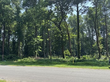 405 Meadow Dr, Fuquay Varina, NC 27526