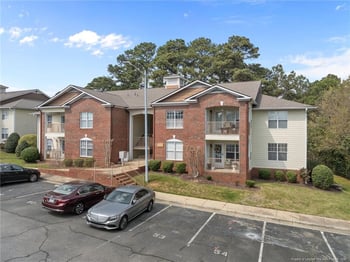 405 Meadowland Ct #4, Hope Mills, NC 28348