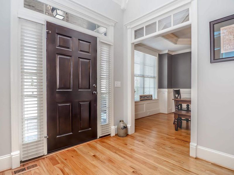 405 Mickey Ln, Cary, NC 27513