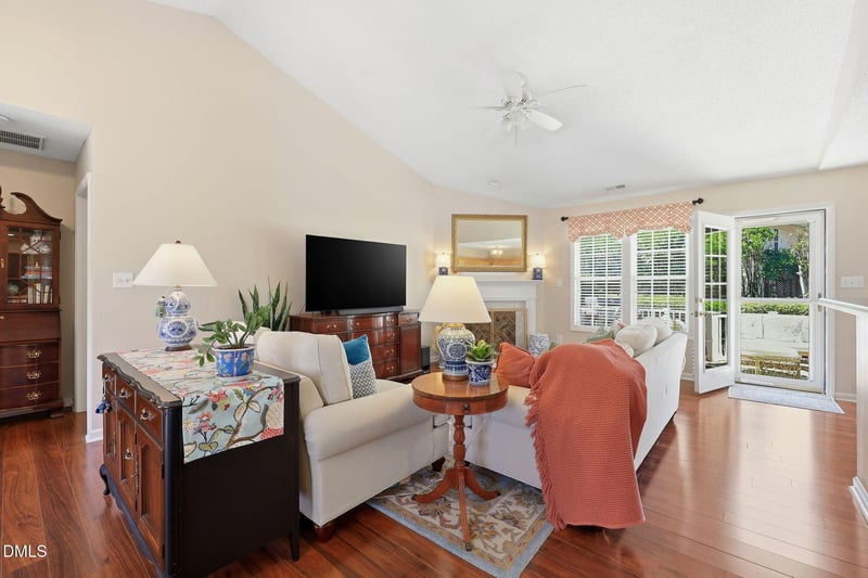 405 Onondaga Ct, Holly Springs, NC 27540